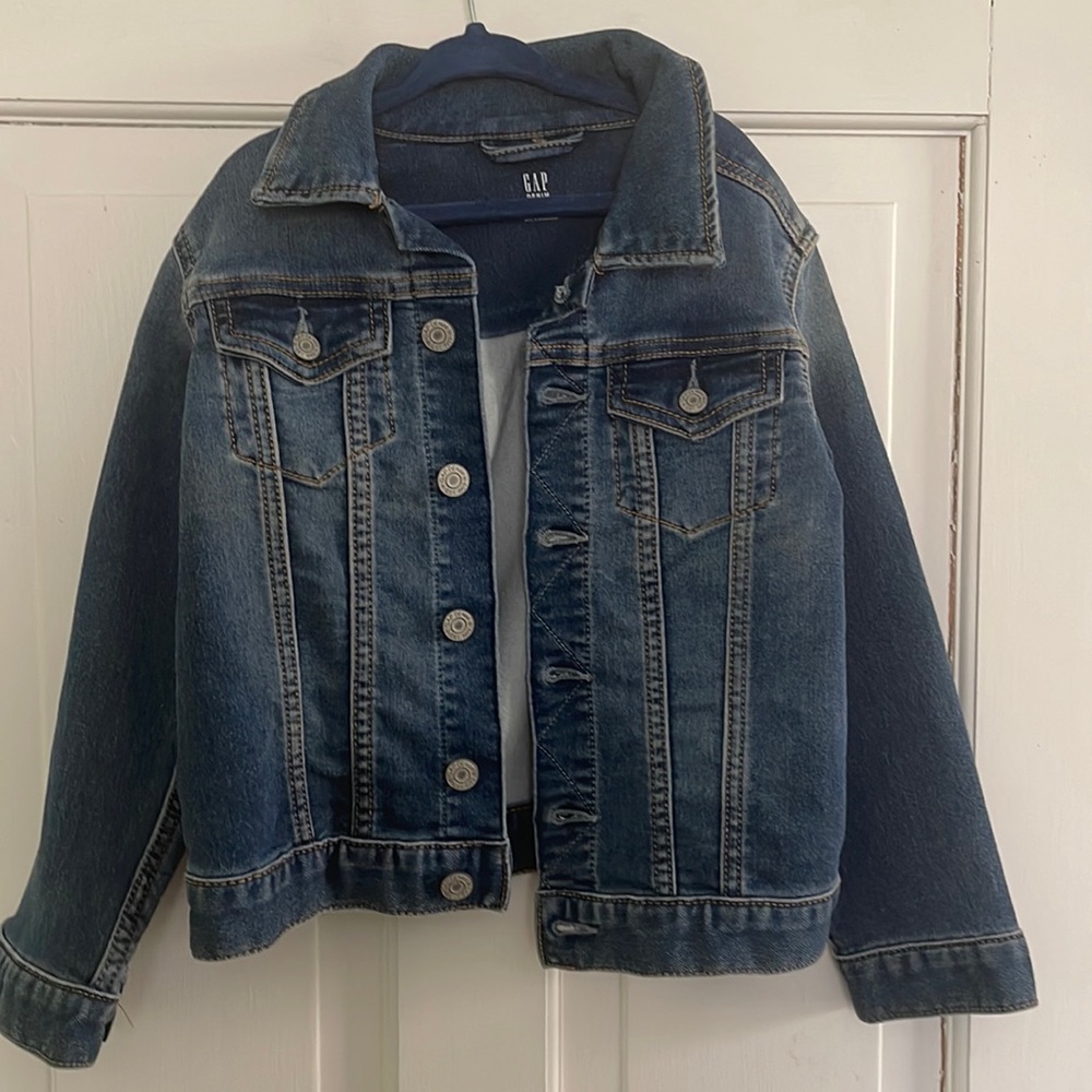 Gap kids size 5 Jean jacket